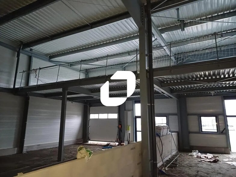 Local d'activités dans La Chapelle-sur-Erdre à vendre - Photo intérieure – Image 3 sur 8