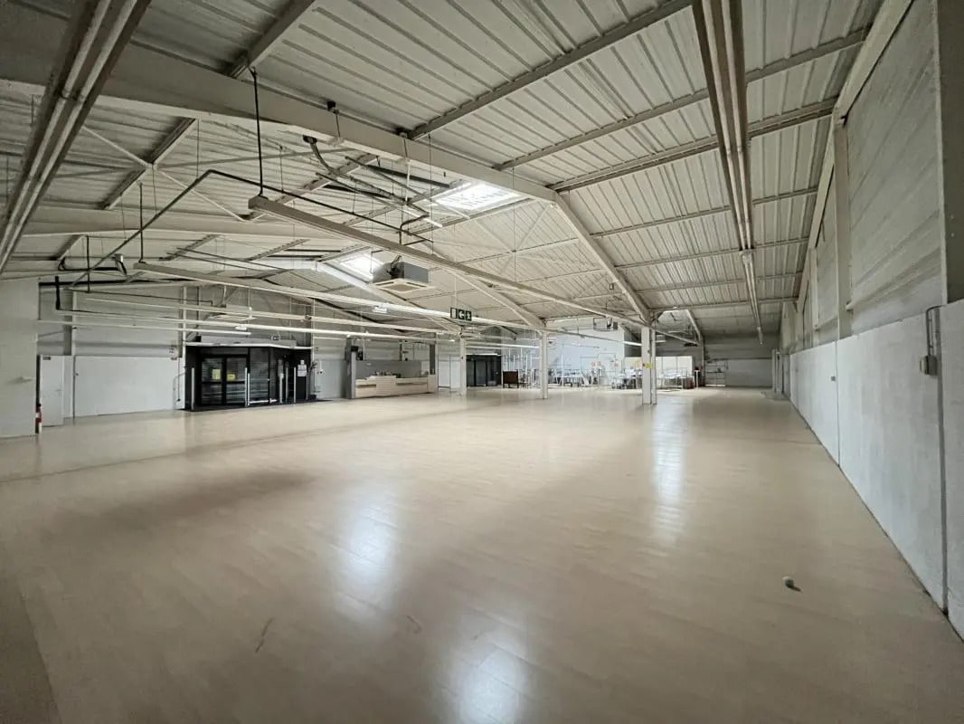 Local commercial dans Nemours à louer Photo de l’immeuble– Image 1 sur 6