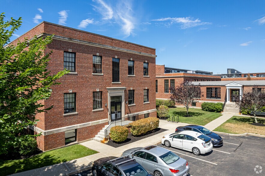 16 Chestnut St, Foxborough, MA à louer - Photo de l’immeuble – Image 2 sur 14