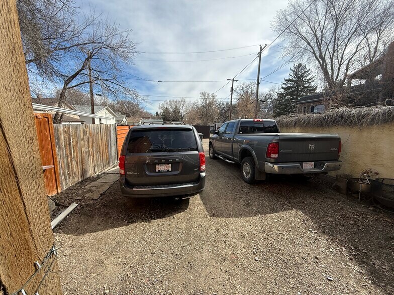 517A N Railway St SE, Medicine Hat, AB à vendre - Photo de l’immeuble – Image 2 sur 44