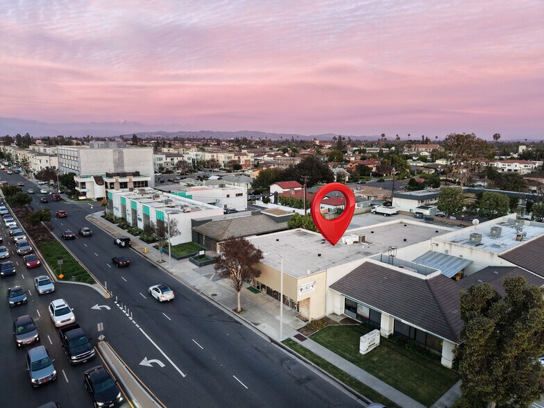10900 Paramount Blvd, Downey, CA à vendre - Photo de l’immeuble – Image 3 sur 10