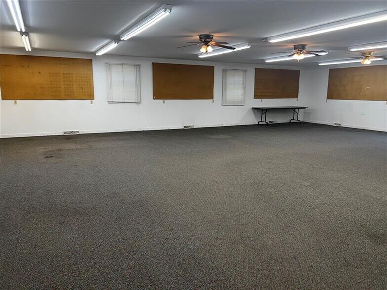 509 2nd Ave, Beaver Falls, PA à vendre - Photo intérieure – Image 3 sur 3