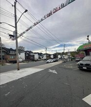 1060 Richmond Rd, Staten Island, NY à louer Photo de l’immeuble– Image 2 sur 10