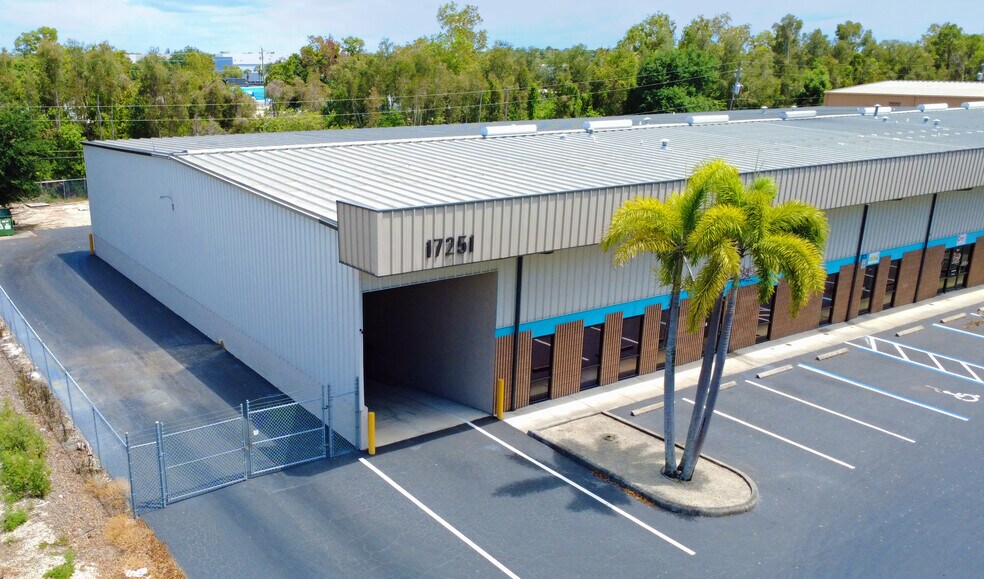 17251 Alico Center Rd, Fort Myers, FL à vendre - Photo principale – Image 1 sur 5