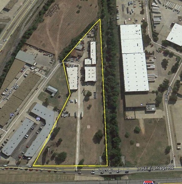 1035 N Interstate 35 E, Carrollton, TX à louer - Photo de l’immeuble – Image 3 sur 5