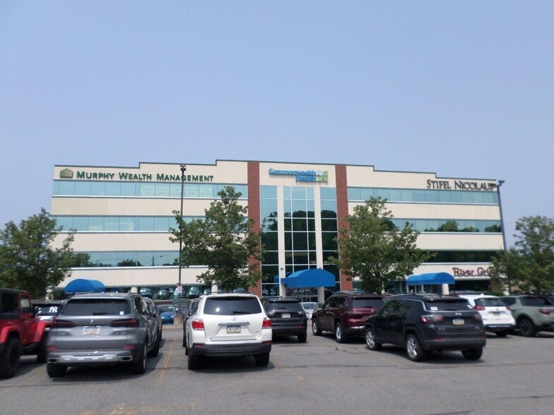 670 S River St, Wilkes Barre, PA à louer - Photo de l’immeuble – Image 3 sur 9