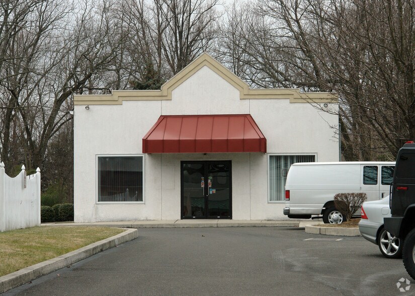 833 N Bethlehem Pike, Spring House, PA à vendre - Photo principale – Image 1 sur 2
