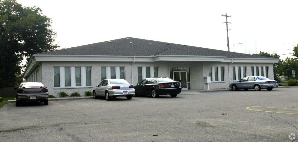 1000 W Saint Joseph St, Lansing, MI à louer - Photo de l’immeuble – Image 2 sur 28