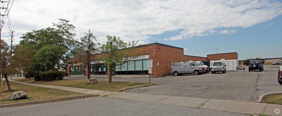 1071-1111 Britannia Rd E, Mississauga, ON à louer - Photo de l’immeuble – Image 2 sur 2