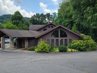 Plus de détails pour 540 Hospital Dr, Clyde, NC - Santé à vendre