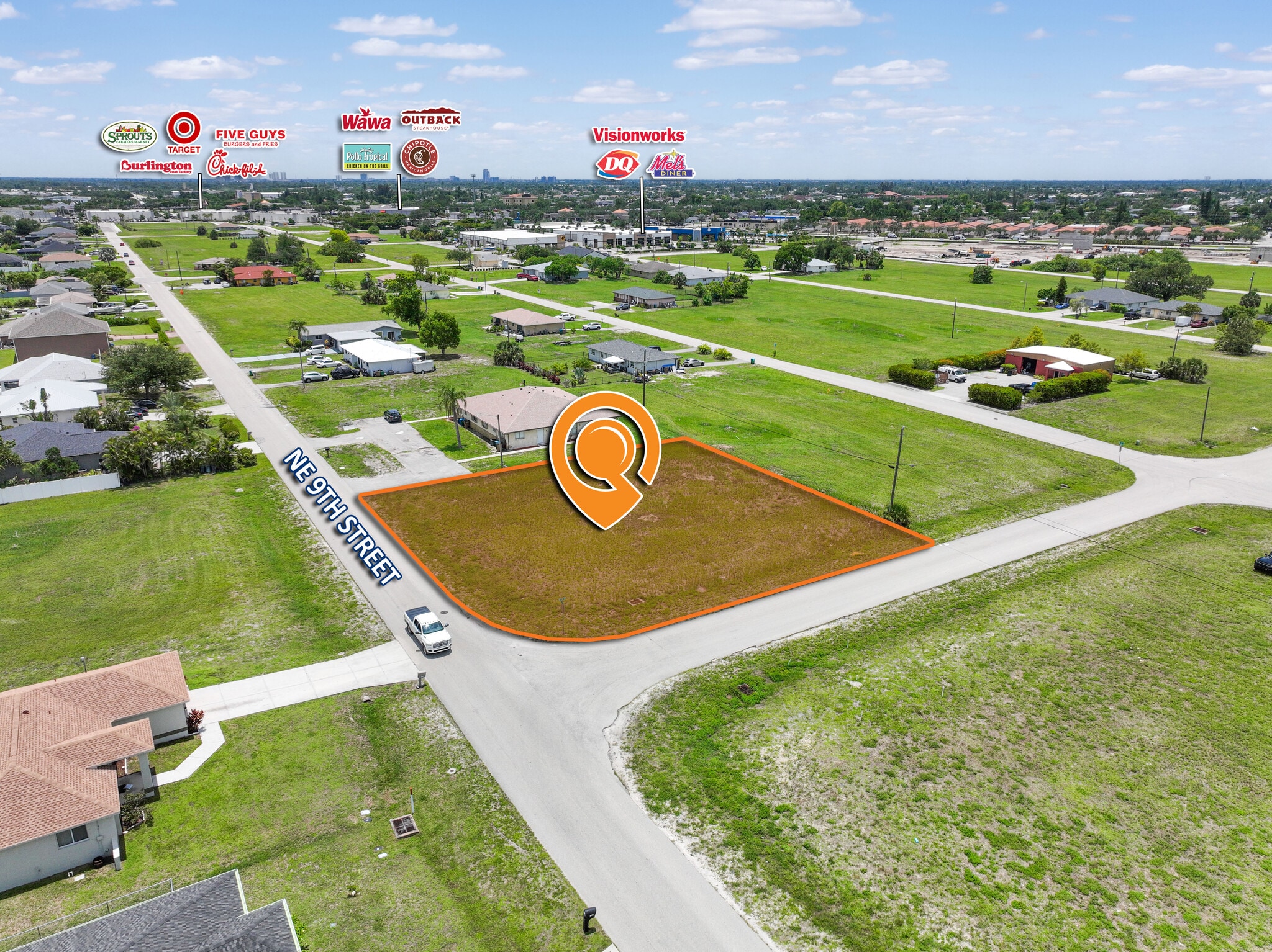 1114 NE 9th St, Cape Coral, FL à vendre Photo de l’immeuble– Image 1 sur 5