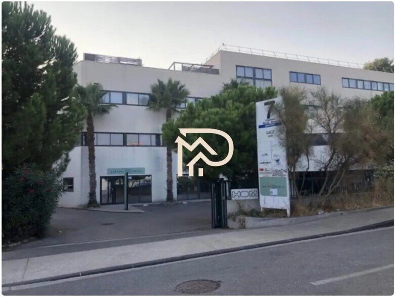 Industriel/Logistique dans Marseille à louer - Photo de l’immeuble – Image 2 sur 2