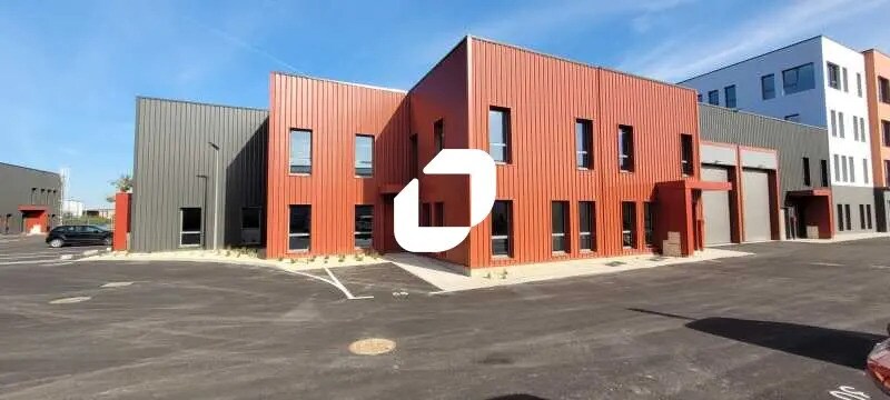Local d’activités dans Chassieu à louer - Photo de l’immeuble – Image 1 sur 15