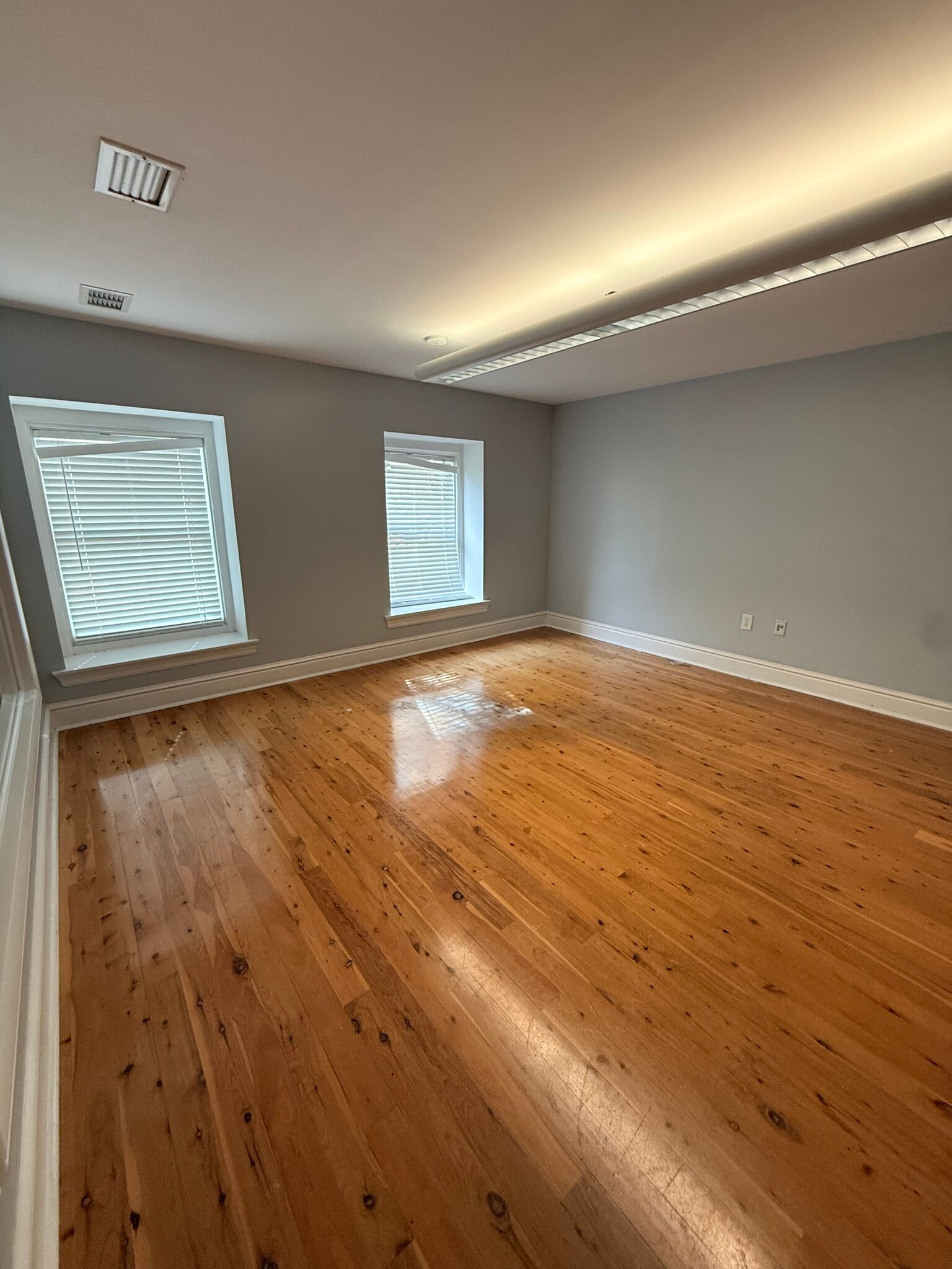 201-213 N Laura St, Jacksonville, FL à louer Photo intérieure– Image 1 sur 3