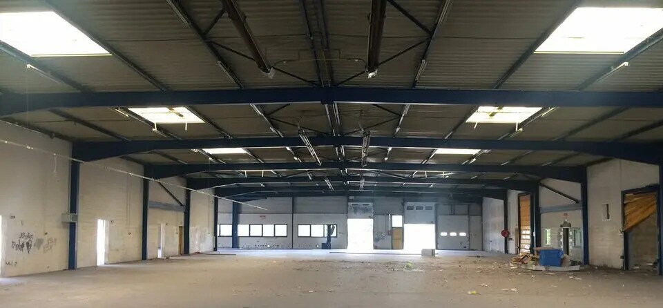 Local commercial dans Le Pontet à louer - Photo de l’immeuble – Image 1 sur 1