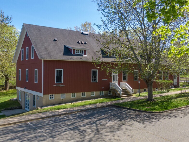 11 Indian Wells Hwy, Amagansett, NY à vendre - Photo principale – Image 1 sur 23