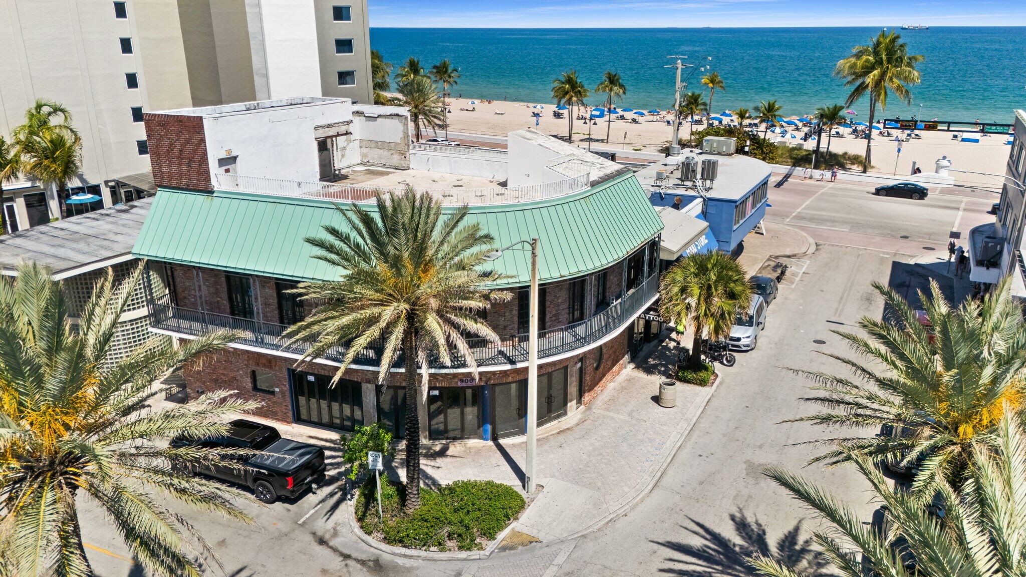 900 Sunrise Ln, Fort Lauderdale, FL à vendre Photo de l’immeuble– Image 1 sur 24