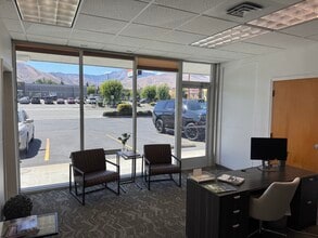 1111 N Mission St, Wenatchee, WA à louer Photo intérieure– Image 2 sur 6