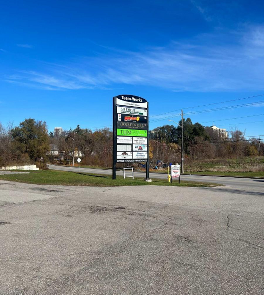 164 Innisfil St, Barrie, ON à louer - Autre – Image 2 sur 2
