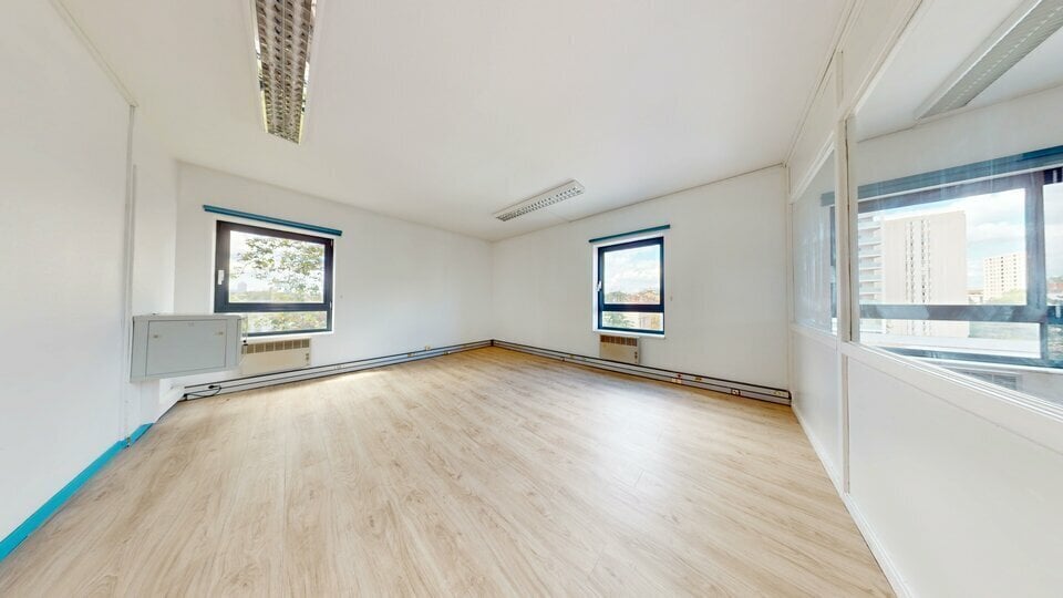 Bureau dans Villeurbanne à louer - Photo intérieure – Image 3 sur 15