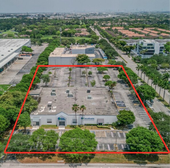 3301 NW 107th Ave, Miami, FL à louer - Photo de l’immeuble – Image 3 sur 36