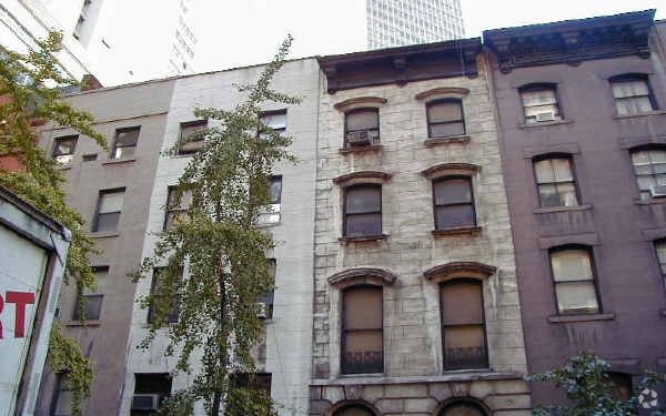 115 E 39th St, New York, NY à vendre - Photo de l’immeuble – Image 2 sur 4
