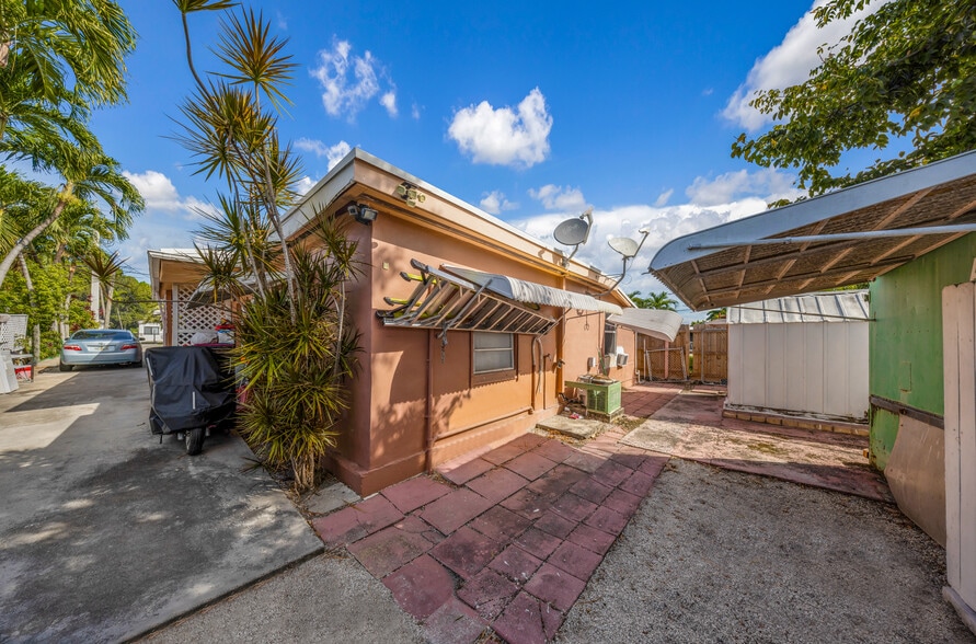 3126 NW 28th St, Miami, FL à vendre - Photo de l’immeuble – Image 3 sur 25