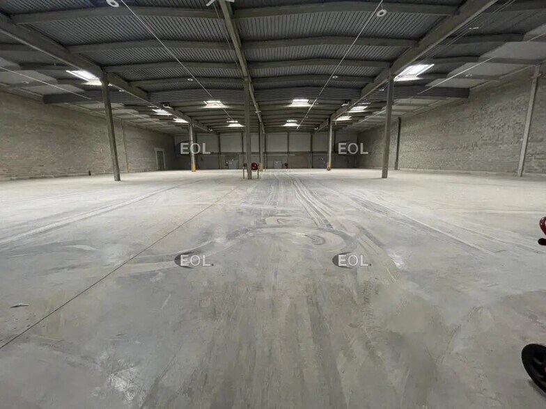 Industriel/Logistique dans SAINT-OUEN-L'AUMONE à louer - Photo de l’immeuble – Image 1 sur 7