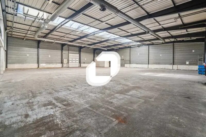 Bureau dans Villepinte à louer - Photo de l’immeuble – Image 2 sur 8