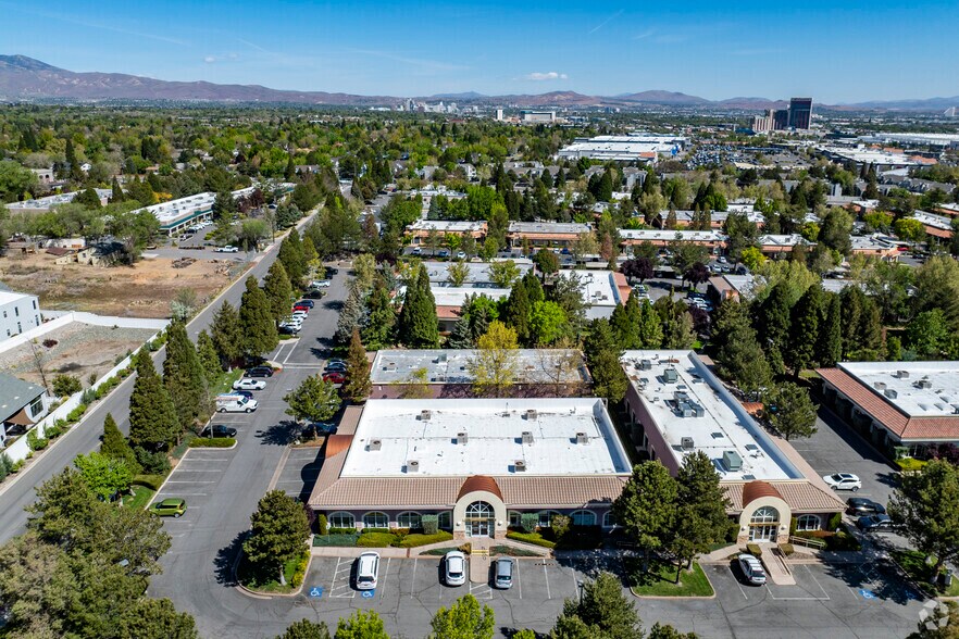 689 Sierra Rose Dr, Reno, NV à louer - Aérien – Image 3 sur 4
