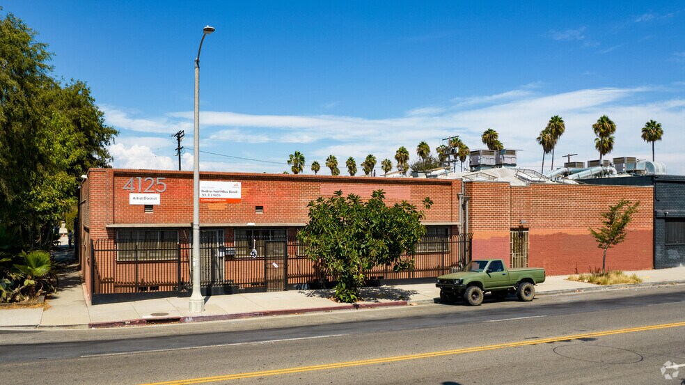 4125 W Jefferson Blvd, Los Angeles, CA à louer - Photo de l’immeuble – Image 2 sur 8