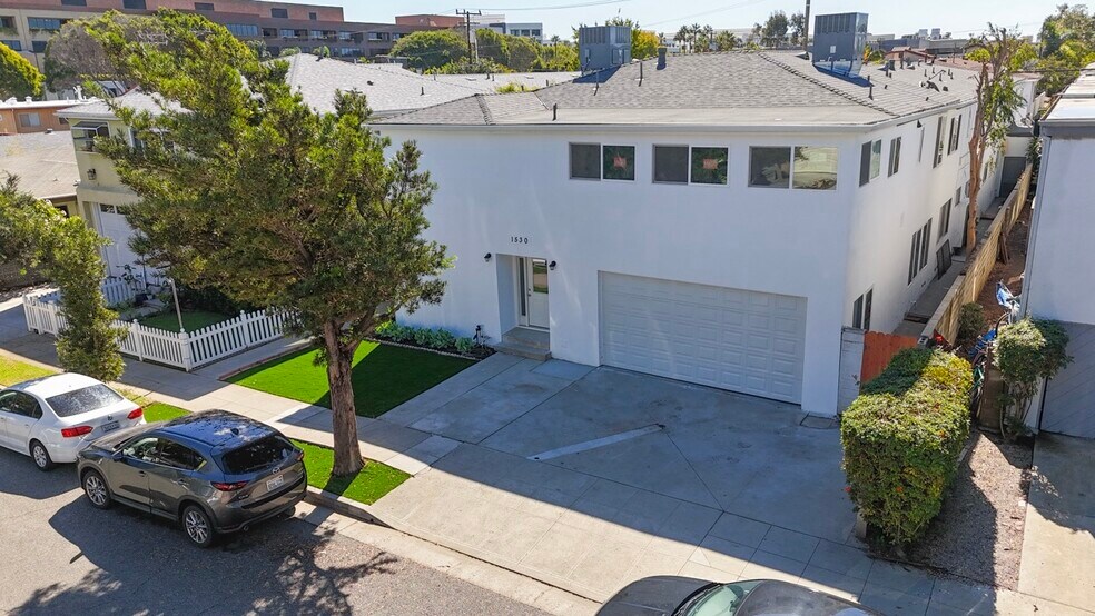 1530 Harvard St, Santa Monica, CA à vendre - Photo de l’immeuble – Image 2 sur 31