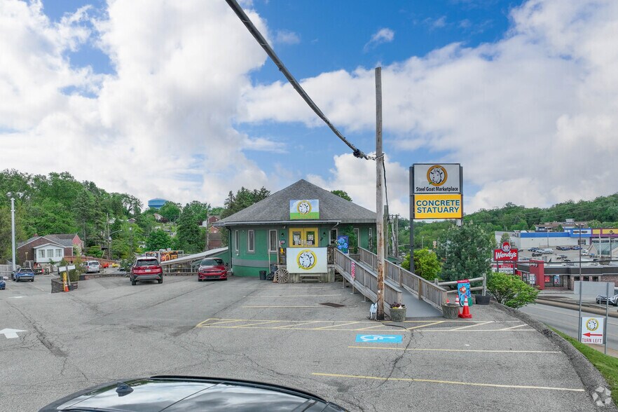 200 Jefferson Rd, Penn Hills, PA à vendre - Photo de l’immeuble – Image 2 sur 4