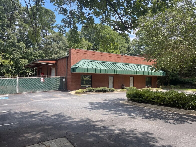 3640 Hewatt Ct, Snellville, GA à vendre - Photo de l’immeuble – Image 3 sur 20
