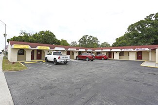 Plus de détails pour 8424 4th St N, Saint Petersburg, FL - Local commercial à louer