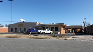 Plus de détails pour 111 S Walnut Cir, Greensboro, NC - Industriel/Logistique à louer