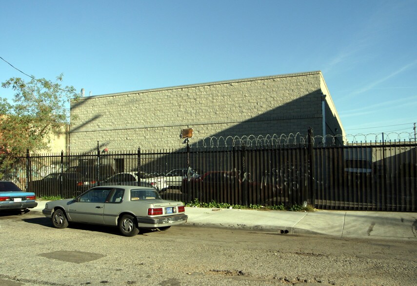 117 W 32nd St, Los Angeles, CA à vendre - Photo de l’immeuble – Image 2 sur 4