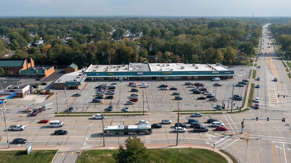 28931-29095 Lorain Rd, North Olmsted, OH à louer - Photo de l’immeuble – Image 1 sur 8