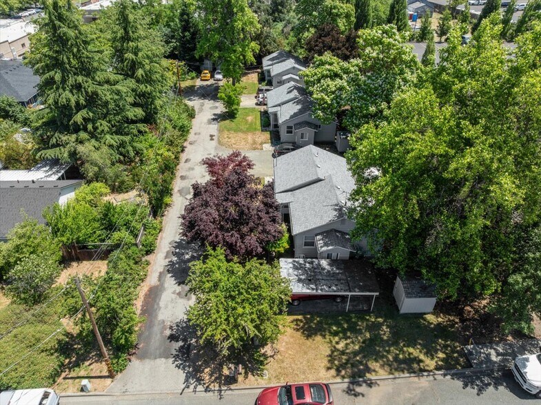 307 Tussey Ln, Grants Pass, OR à vendre - Photo de l’immeuble – Image 1 sur 22