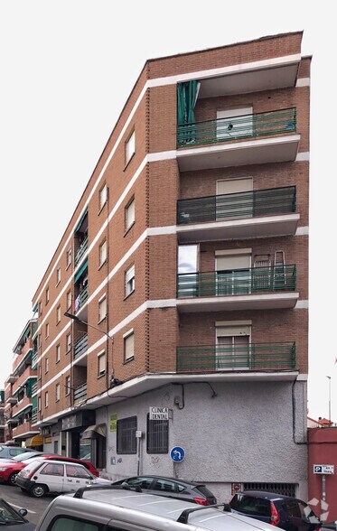 Immeuble residentiel dans San Sebastián de los Reyes, Madrid à vendre - Photo de l’immeuble – Image 2 sur 2