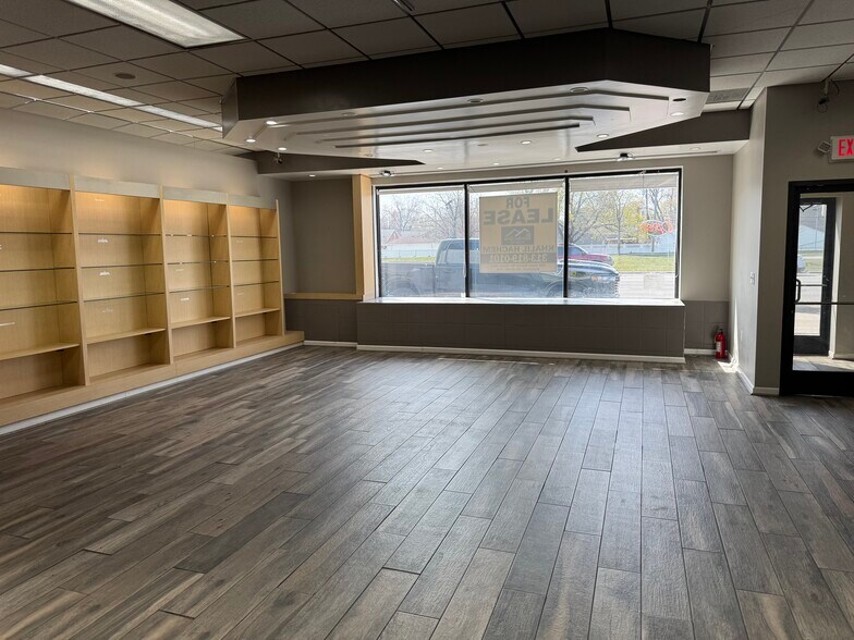 2020 N Telegraph Rd, Dearborn, MI à louer - Photo de l’immeuble – Image 2 sur 10