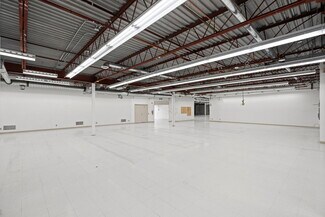 Plus de détails pour 2181-2183 Thurston Dr, Ottawa, ON - Industriel/Logistique à louer