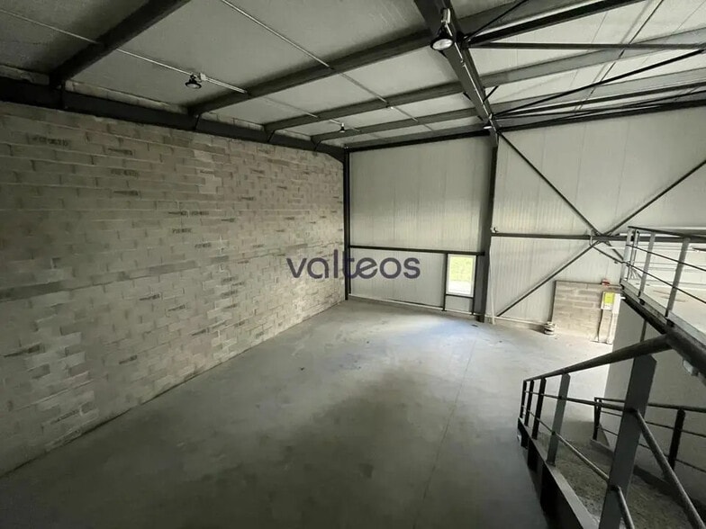 Local d’activités dans Labarthe-sur-Lèze à louer - Photo intérieure – Image 3 sur 6