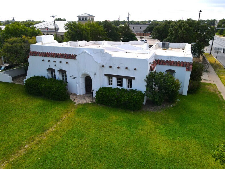 233 W Twohig Ave, San Angelo, TX à vendre - Photo de l’immeuble – Image 3 sur 15