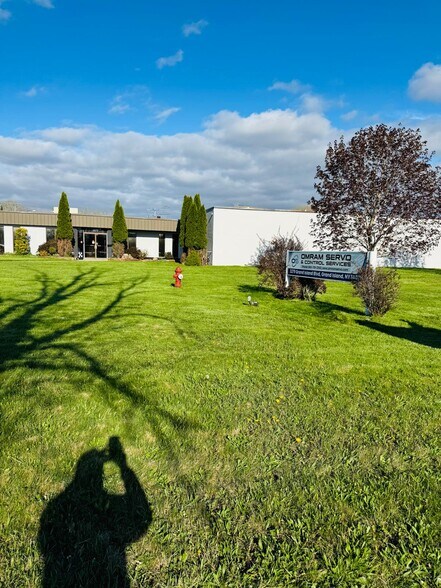 3279 Grand Island Blvd, Grand Island, NY à louer - Photo de l’immeuble – Image 1 sur 6