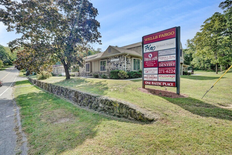 1 Baltic Pl, Croton On Hudson, NY à vendre - Photo de l’immeuble – Image 1 sur 10