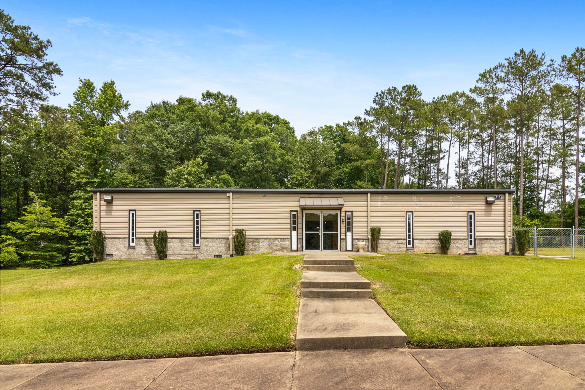 215 Coates Rd, Linden, NC à vendre Photo principale– Image 1 sur 32