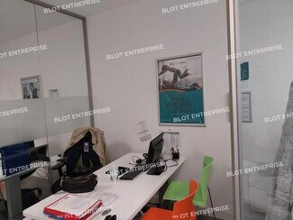 Plus de détails pour Local commercial à louer