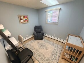 708 Station Ave, Haddon Heights, NJ à louer Photo intérieure– Image 2 sur 3