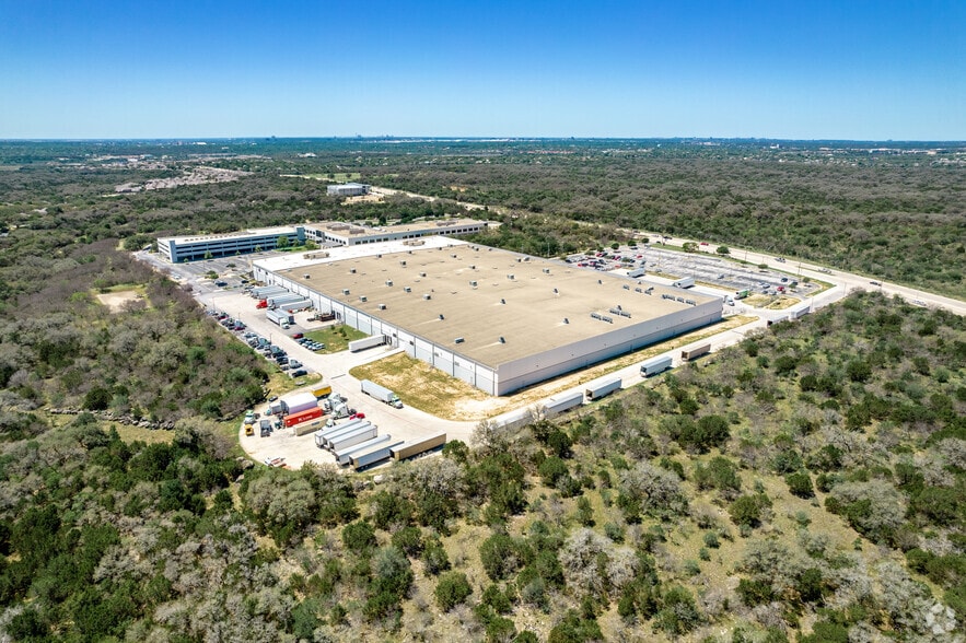 19500 Bulverde Rd, San Antonio, TX à louer - Aérien – Image 2 sur 4